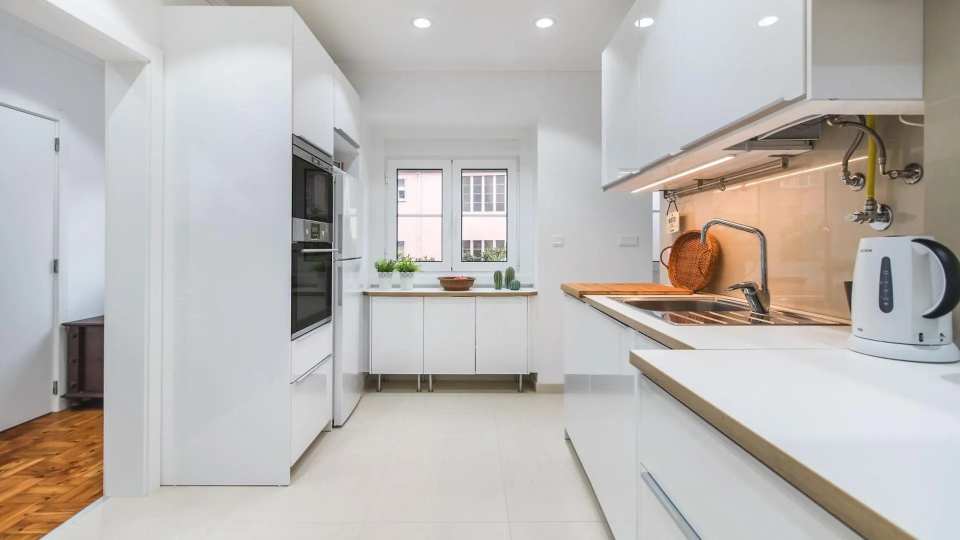 Lisbon Stay At Roma Boulevard 0*,